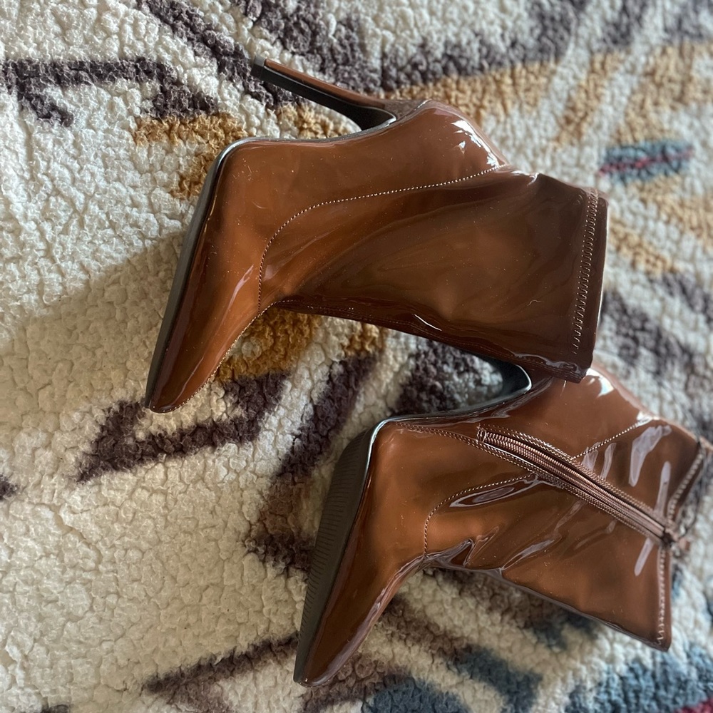 Torrid size 8 boots